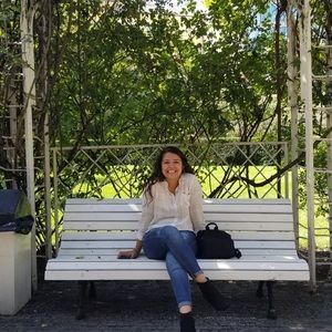 Meet your Posher, Olivia